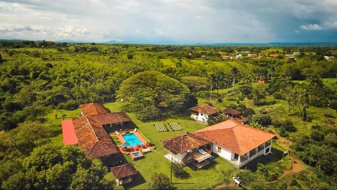 Hacienda El Saman Villa Quimbaya Exterior photo